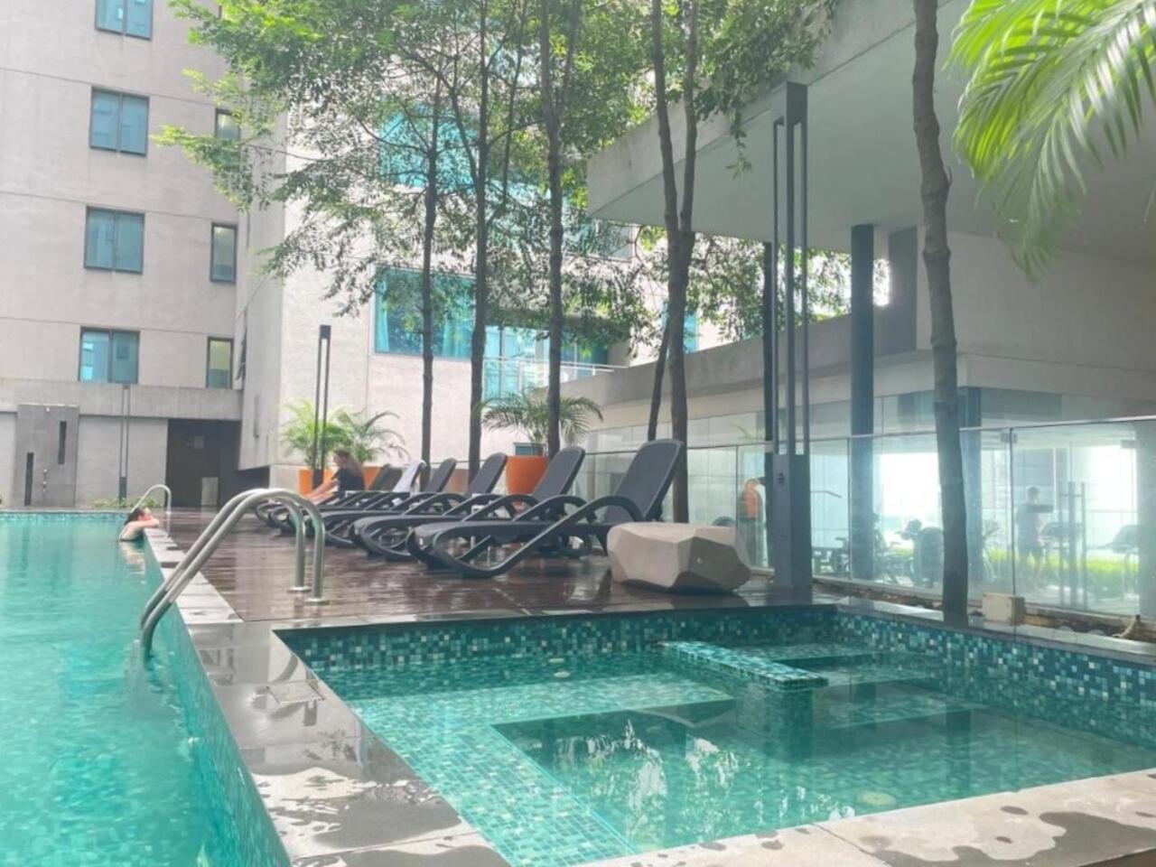 Summer Suites Klcc By Apartx Kuala Lumpur Eksteriør bilde